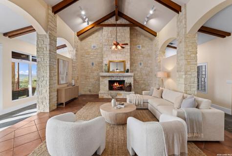 15529 Escarpment Oak Helotes TX 78023