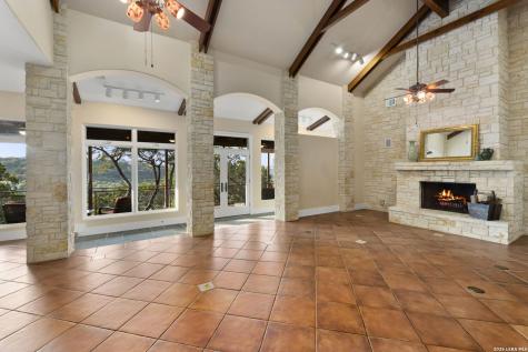 15529 Escarpment Oak Helotes TX 78023