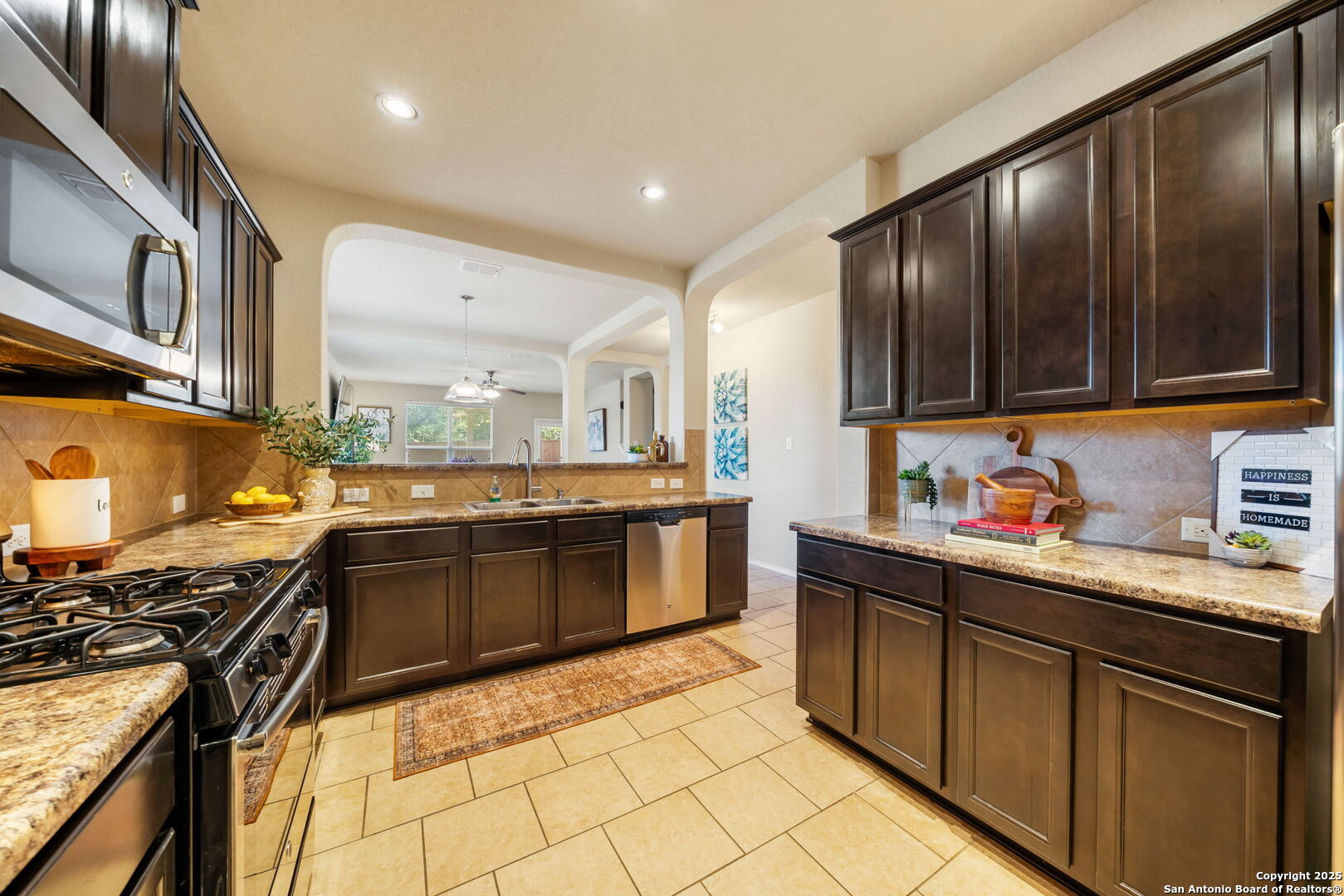 133 Finch Knoll San Antonio TX 78253