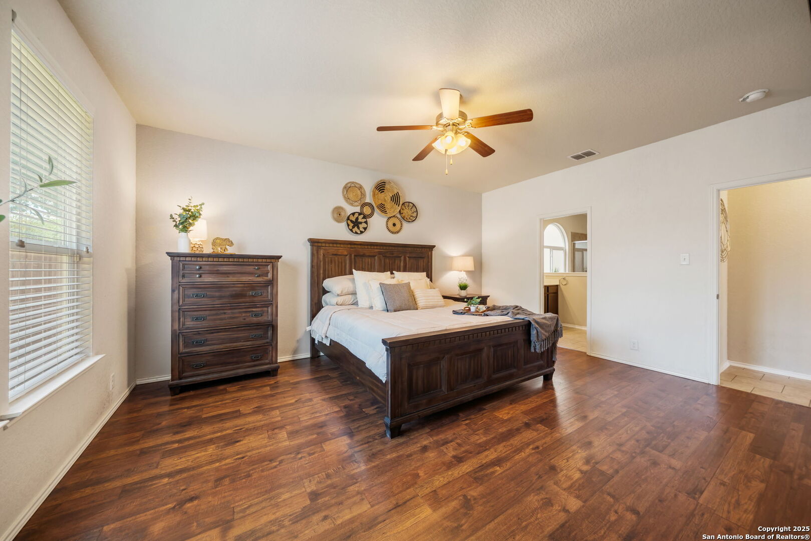 133 Finch Knoll San Antonio TX 78253