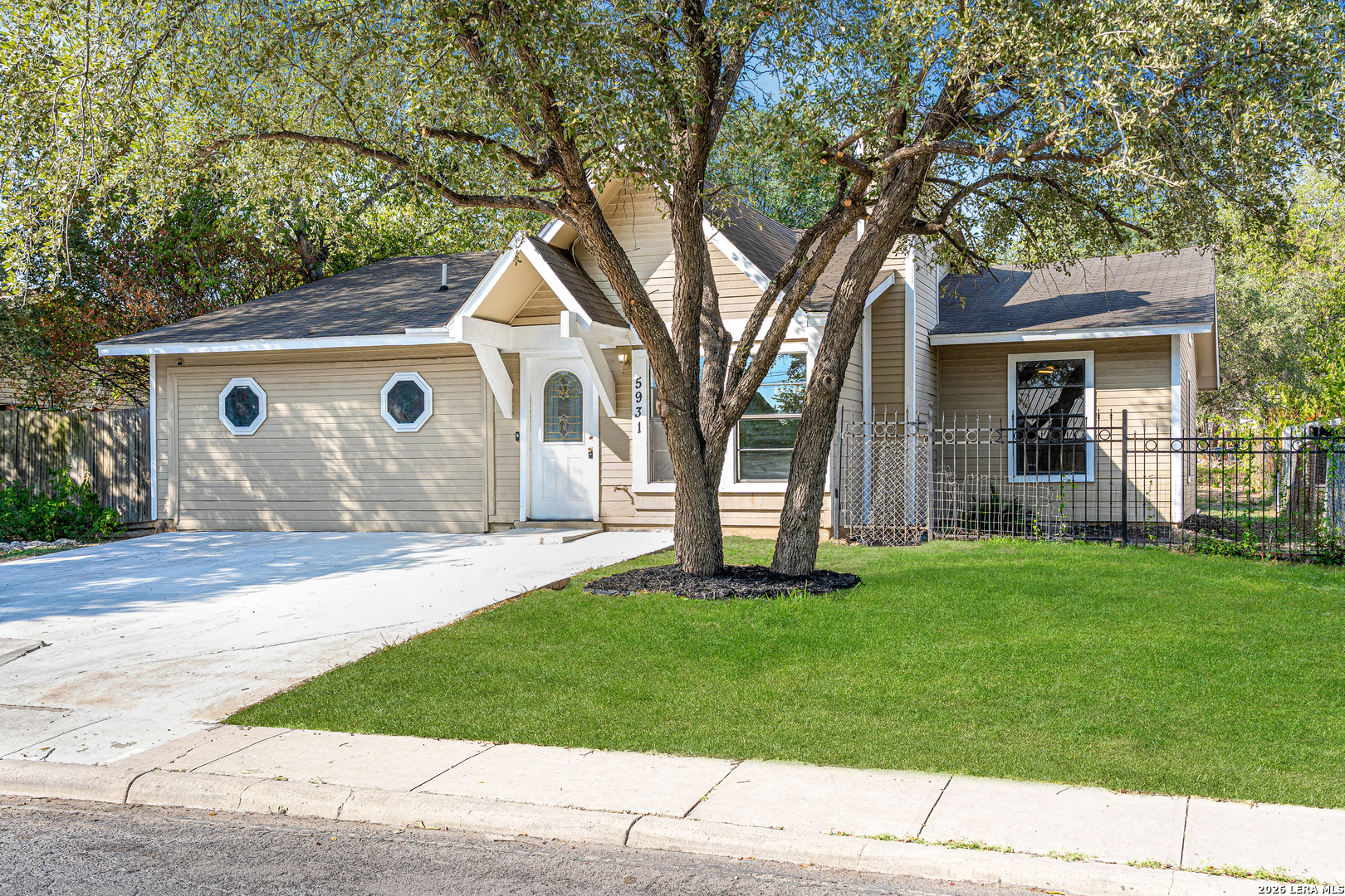 5931 Glacier Sun San Antonio TX 78244