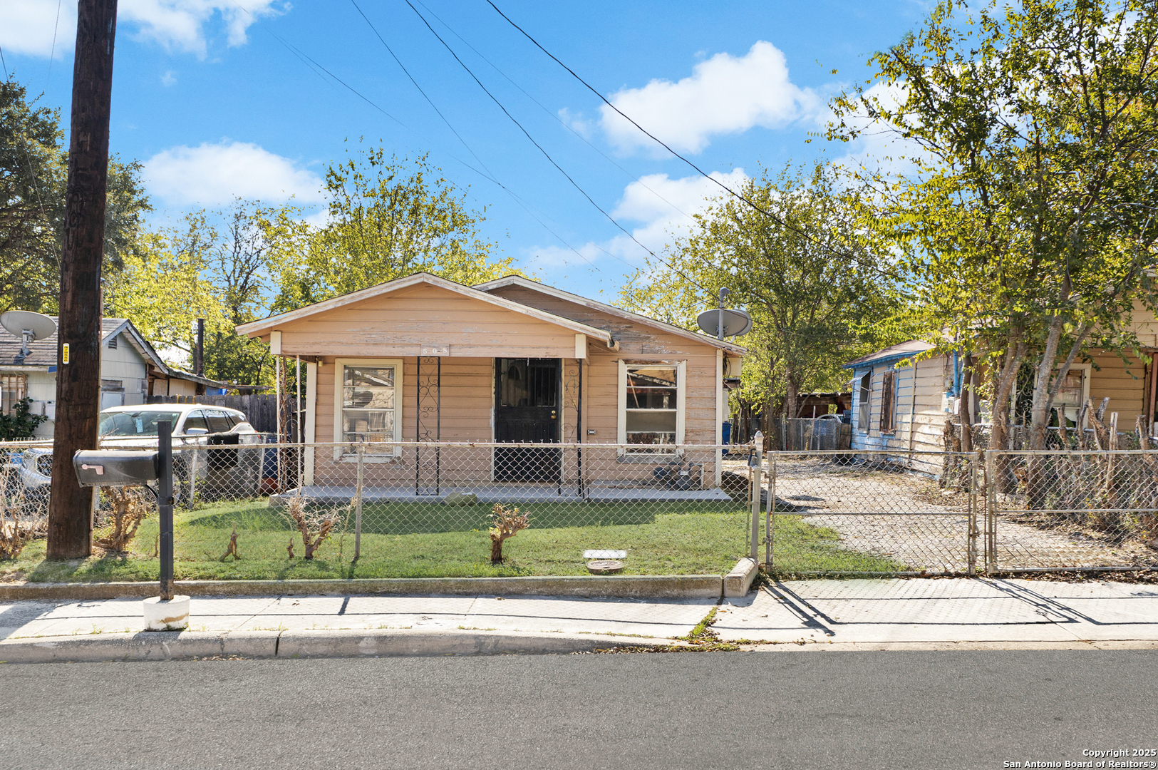 508 E Edmonds Avenue San Antonio TX 78214