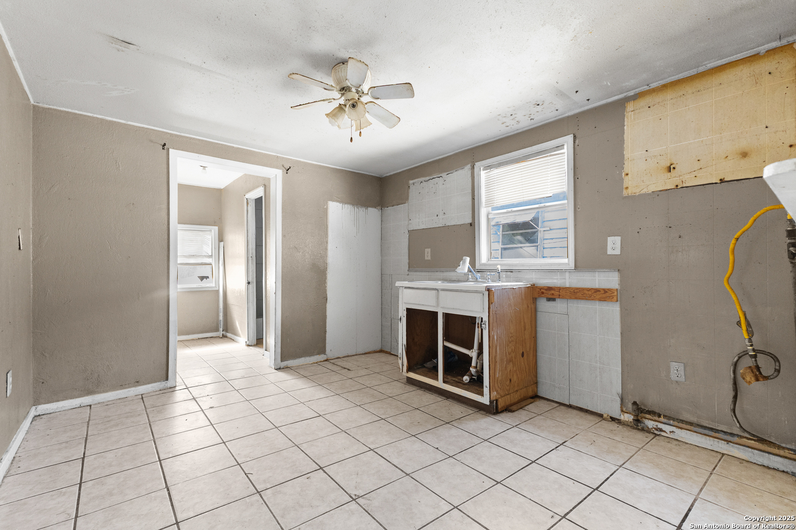 508 E Edmonds Avenue San Antonio TX 78214