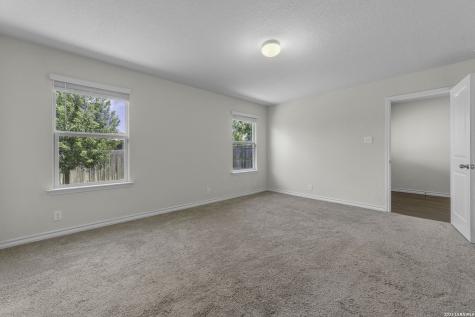 258 Empress Brilliant San Antonio TX 78253
