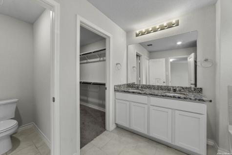 258 Empress Brilliant San Antonio TX 78253
