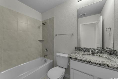 258 Empress Brilliant San Antonio TX 78253