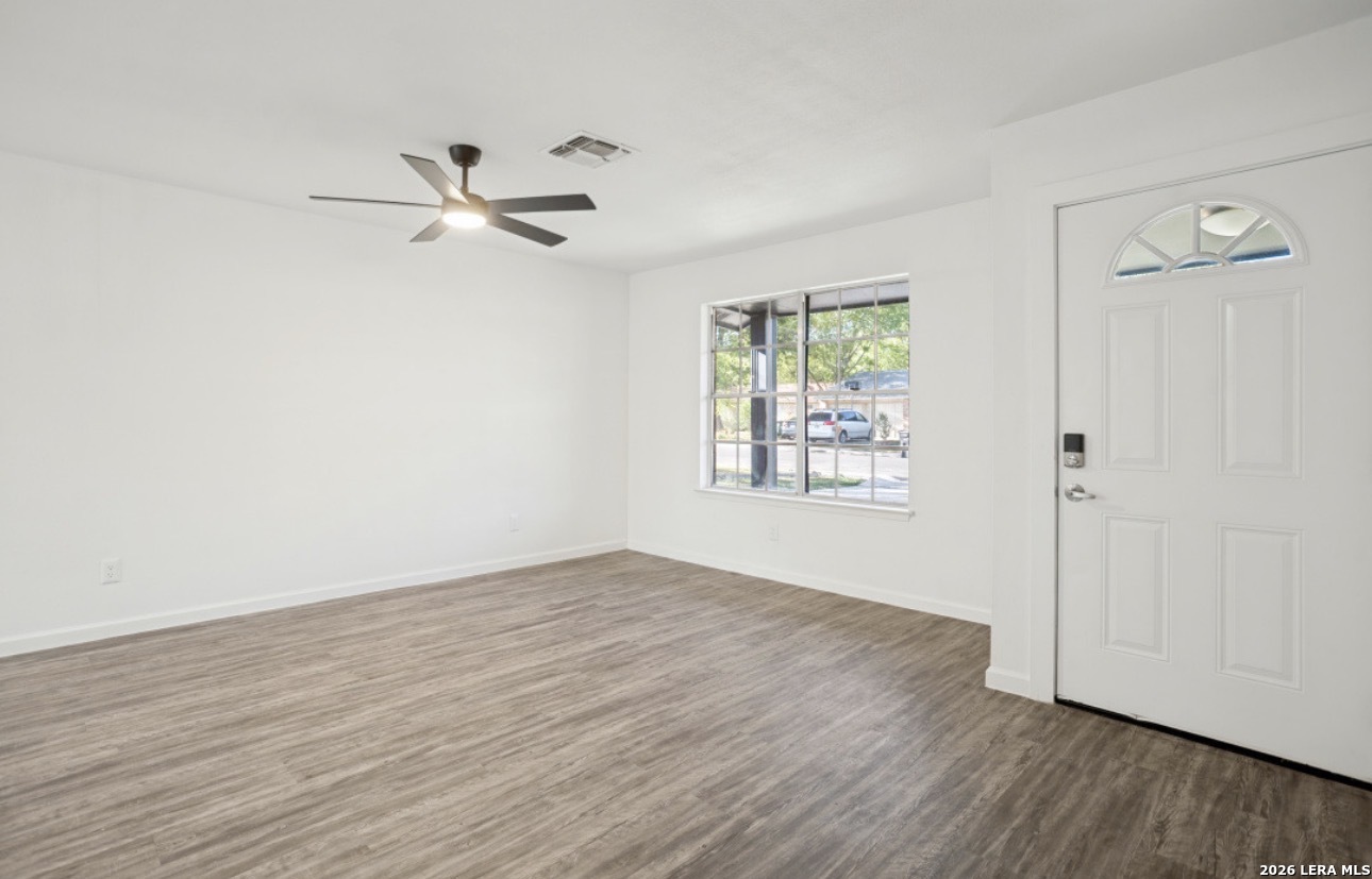 9506 Cliff Way Street San Antonio TX 78250