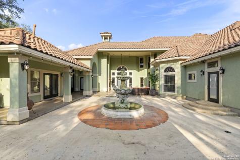 443 Rosewood Drive La Vernia TX 78121