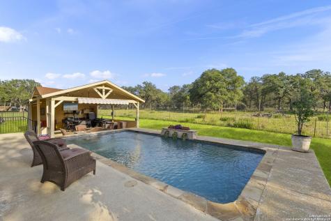 443 Rosewood Drive La Vernia TX 78121