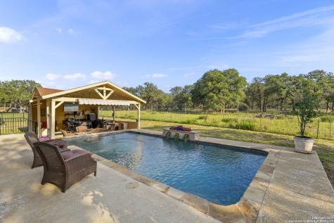443 Rosewood Drive La Vernia TX 78121