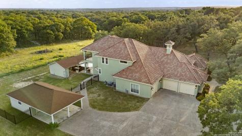 443 Rosewood Drive La Vernia TX 78121
