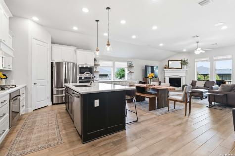 434 Orchard Way New Braunfels TX 78132
