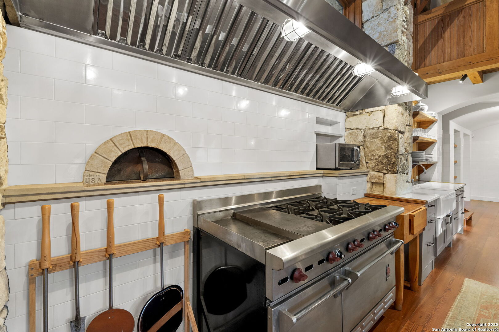 317 Limestone Creek Hill Country Village TX 78232
