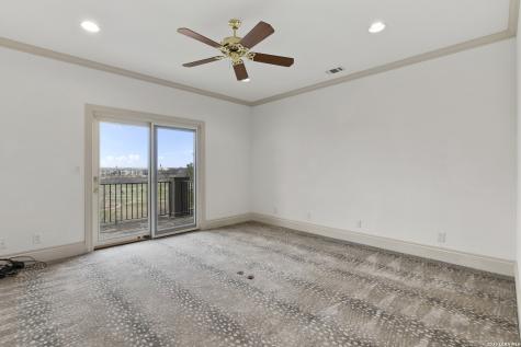 7 Oxford Hall San Antonio TX 78209