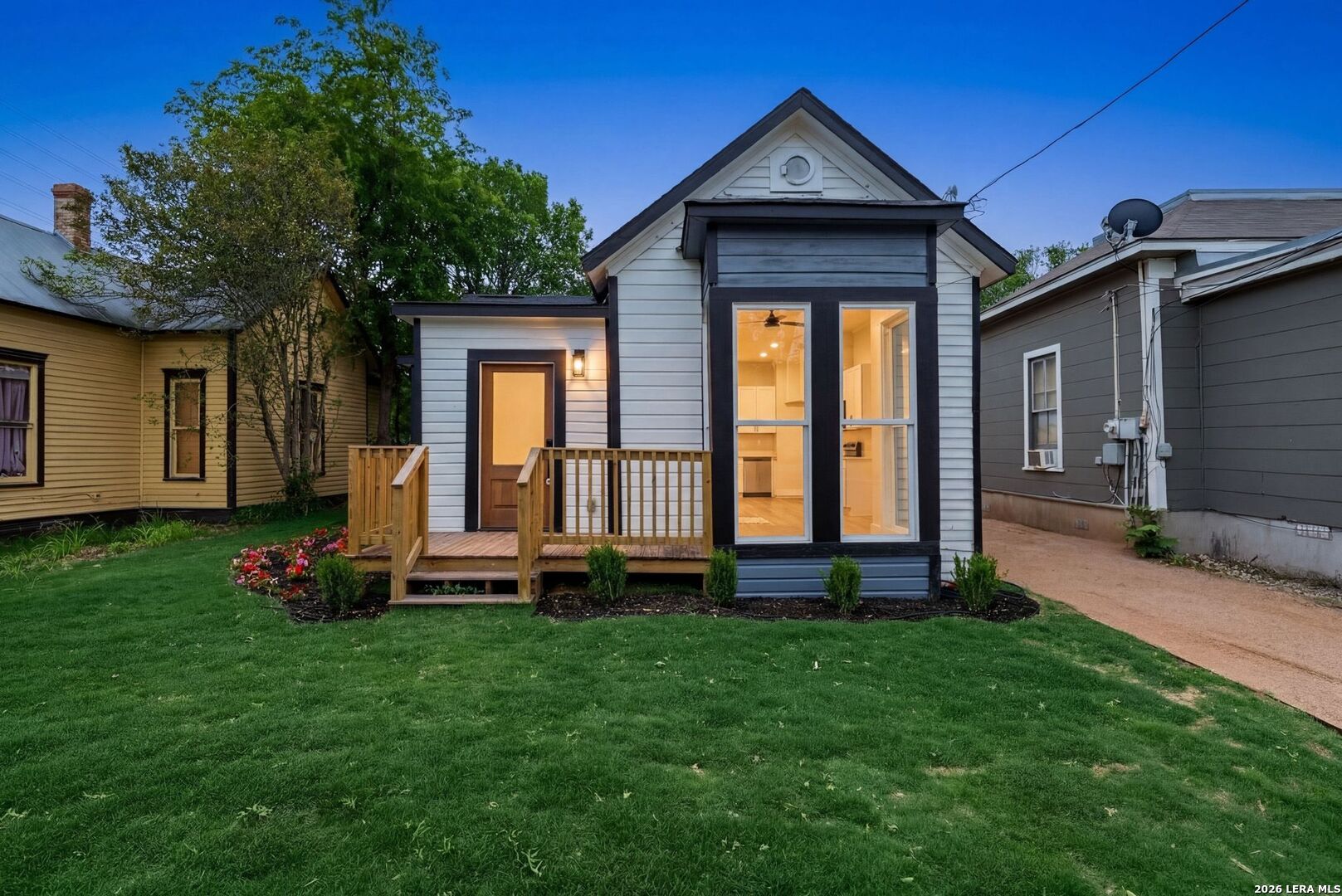 1122 N Pine Street San Antonio TX 78202