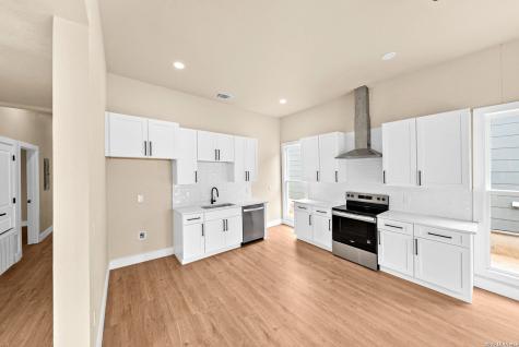 1122 N Pine Street San Antonio TX 78202