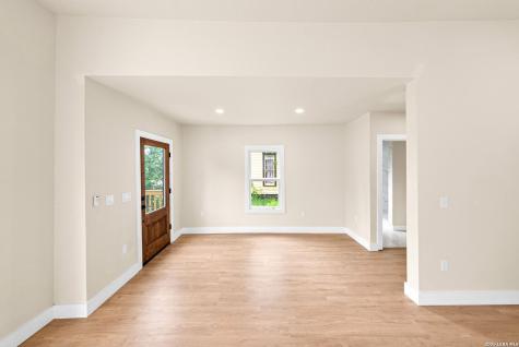 1122 N Pine Street San Antonio TX 78202