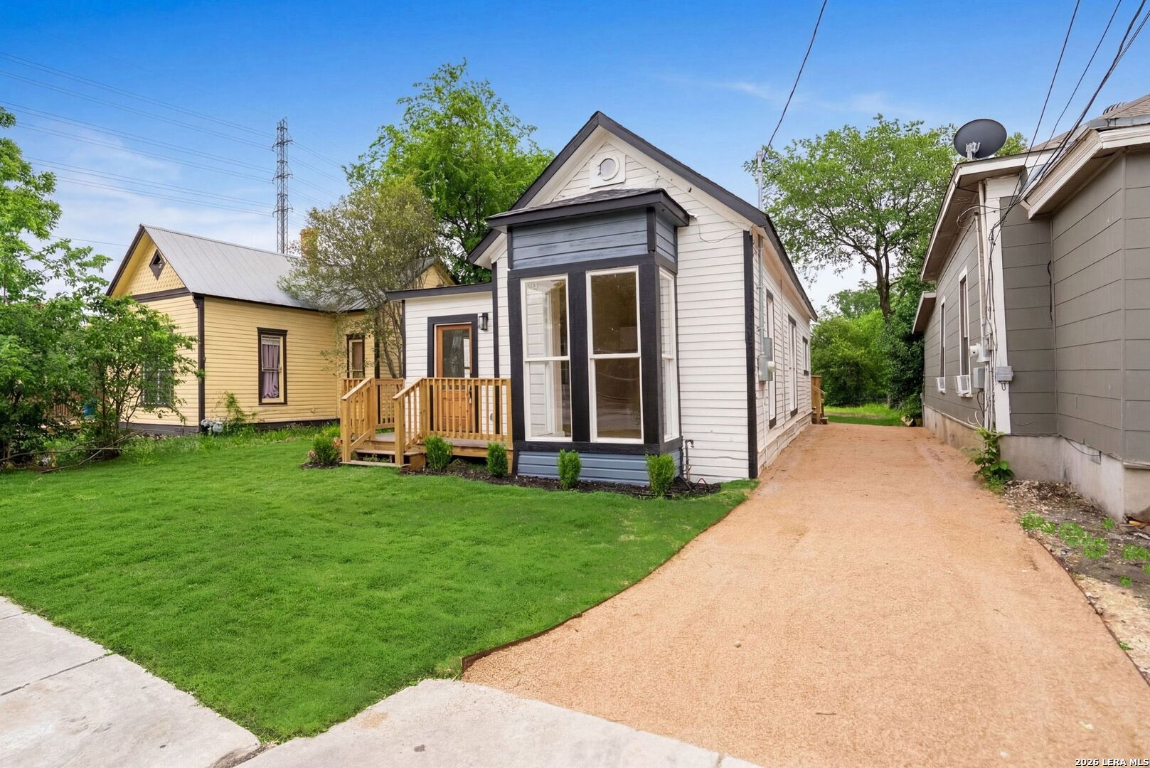 1122 N Pine Street San Antonio TX 78202