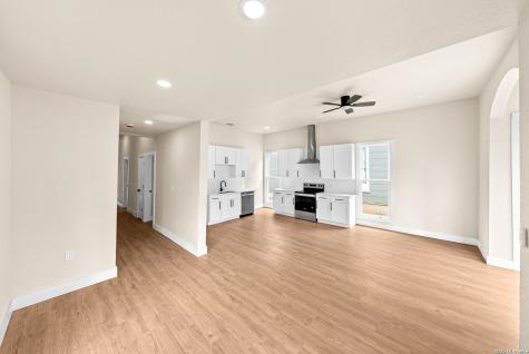 1122 N Pine Street San Antonio TX 78202