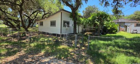 223 Lookout Drive Lakehills TX 78063