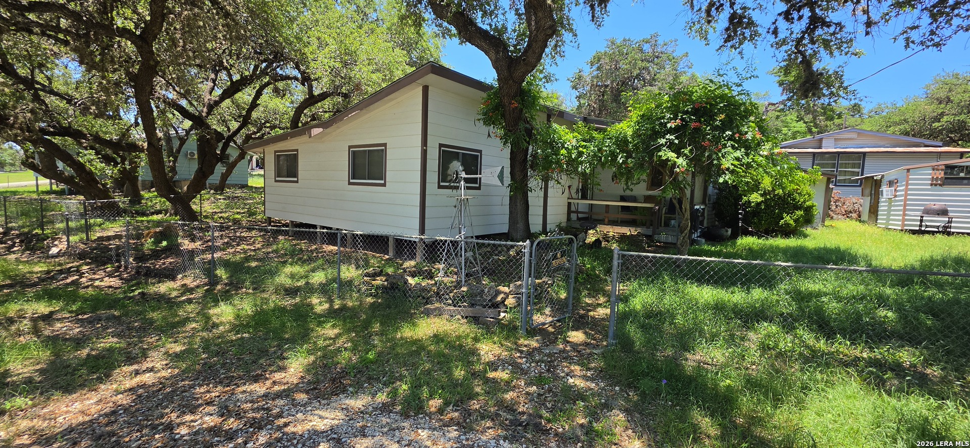 223 Lookout Drive Lakehills TX 78063