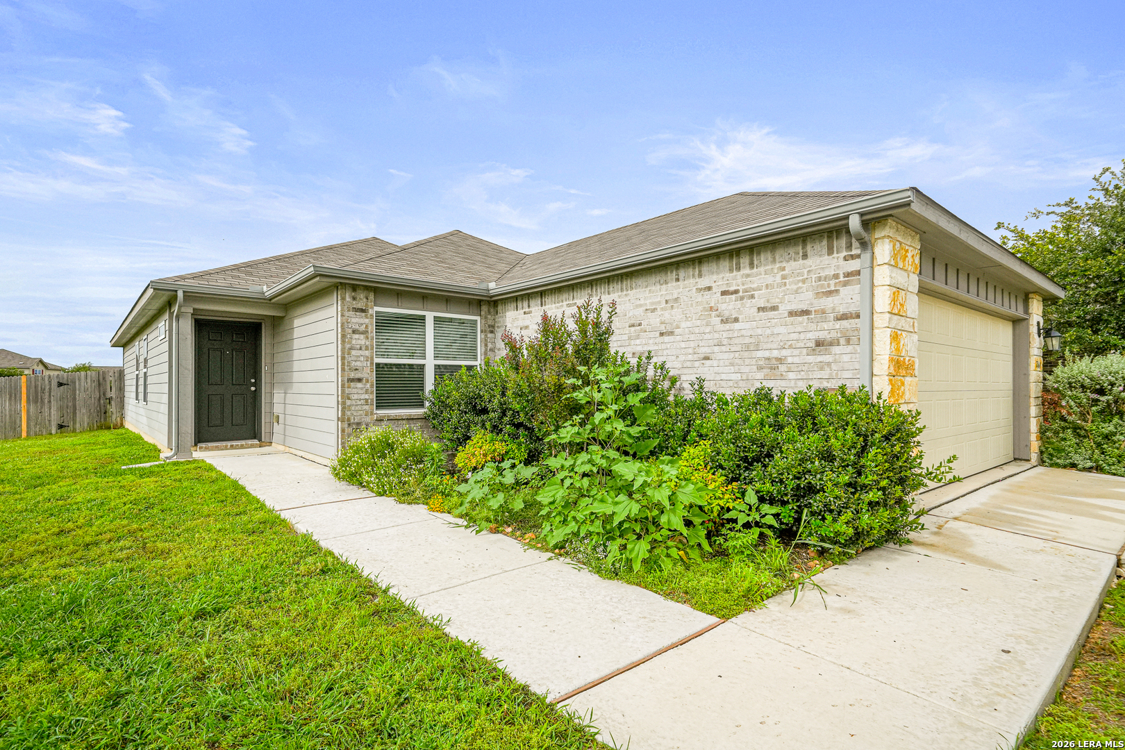 7610 Twin Pine Converse TX 78109