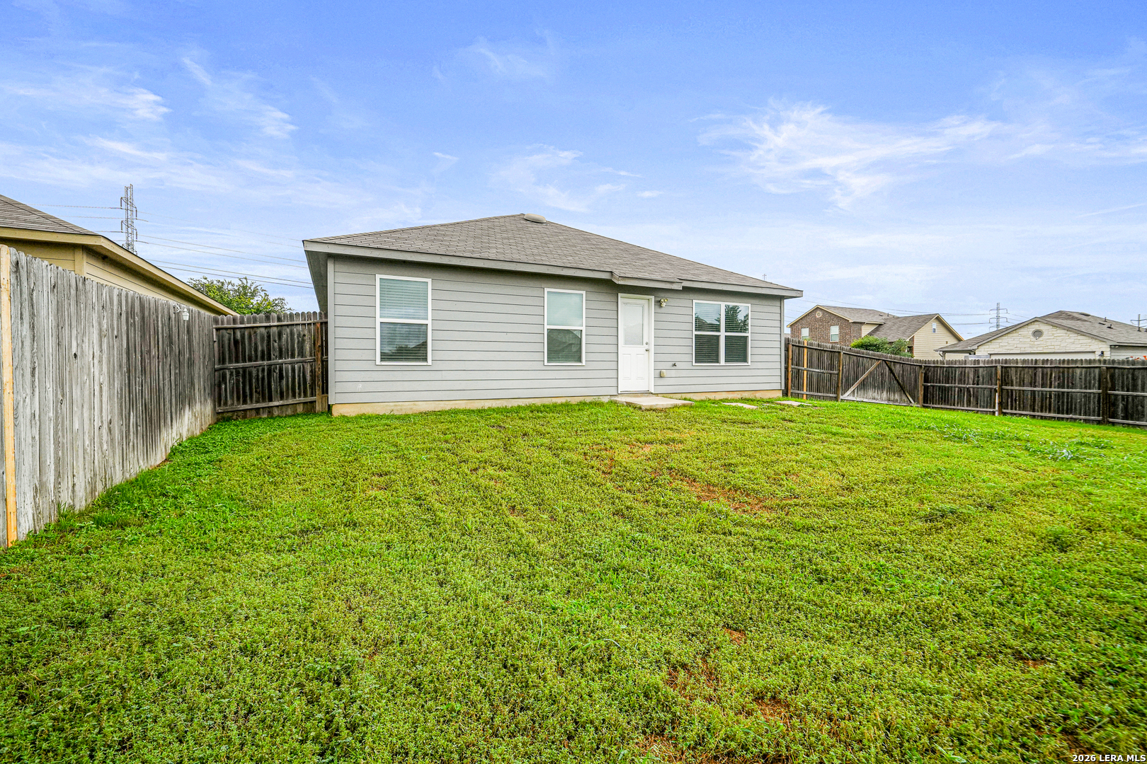 7610 Twin Pine Converse TX 78109
