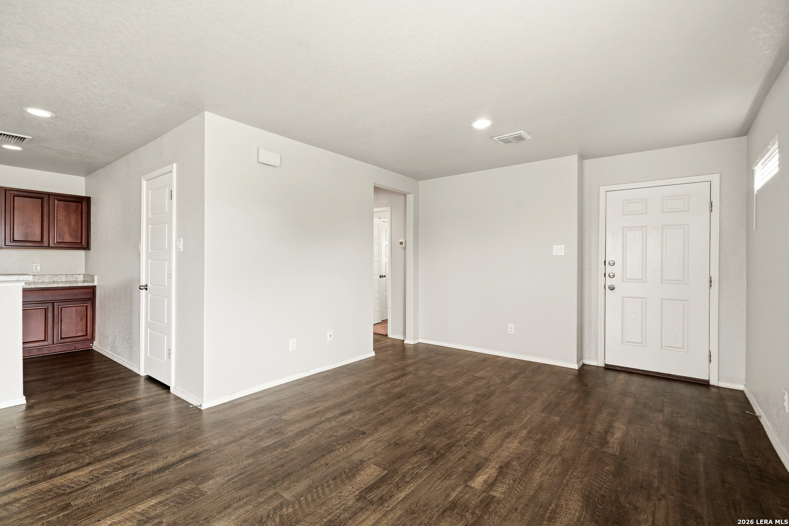 7610 Twin Pine Converse TX 78109