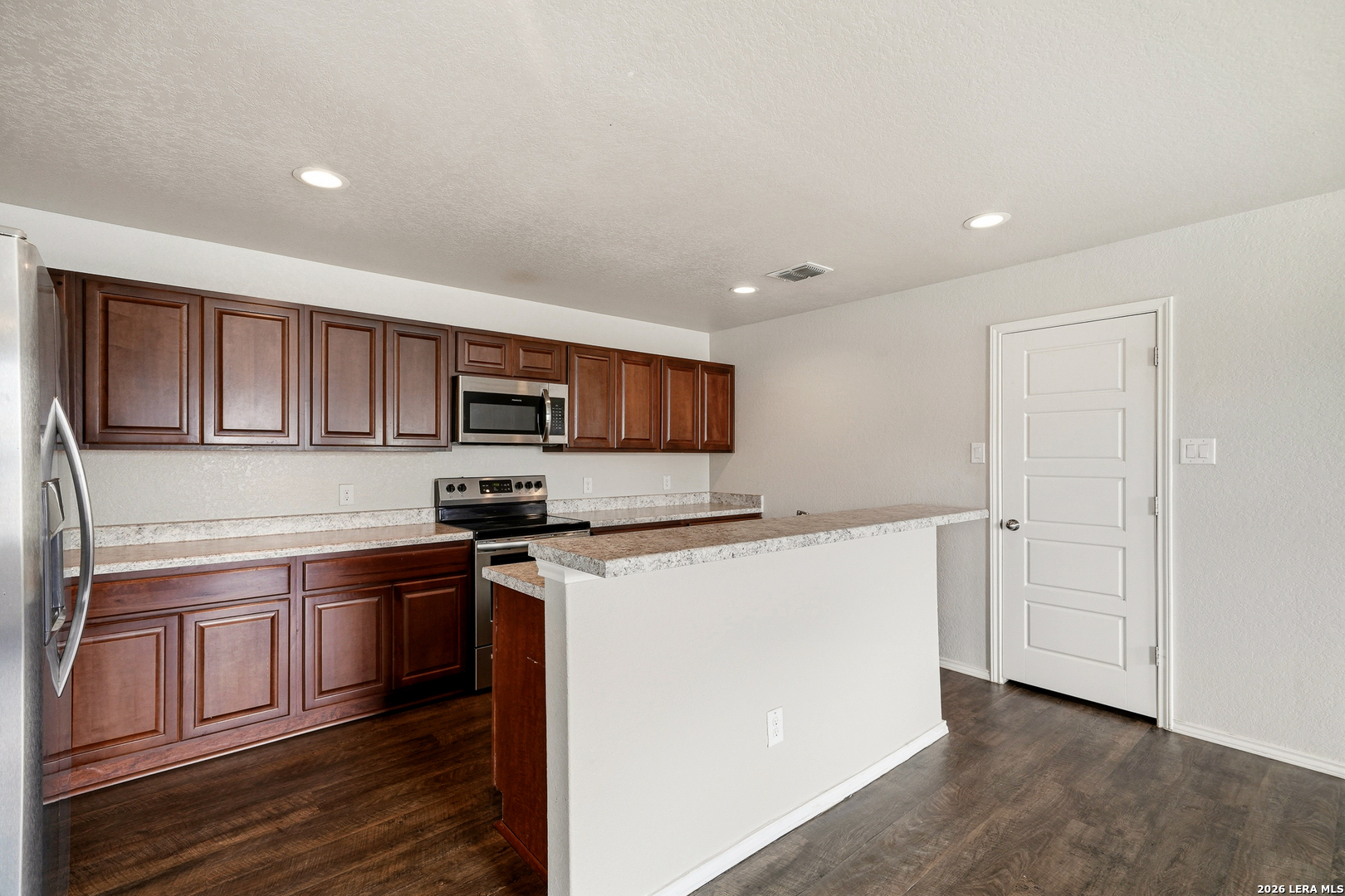 7610 Twin Pine Converse TX 78109