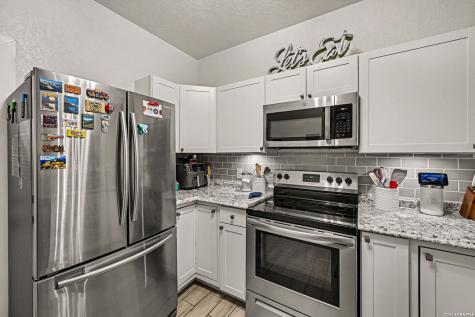 12 Oak Plaza San Antonio TX 78216