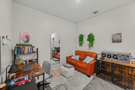12 Oak Plaza San Antonio TX 78216