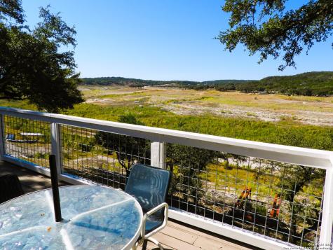 196 Whispering Oak Lane Lakehills TX 78063
