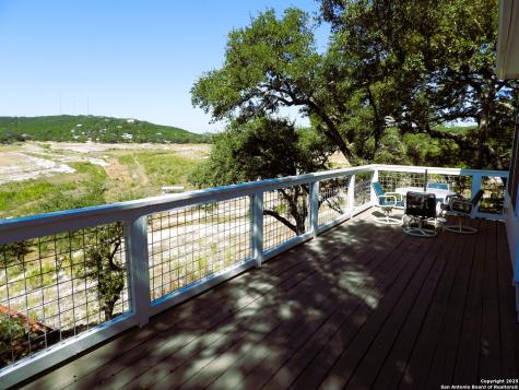 196 Whispering Oak Lane Lakehills TX 78063