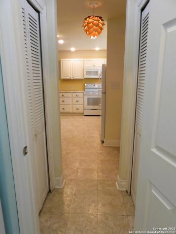 196 Whispering Oak Lane Lakehills TX 78063