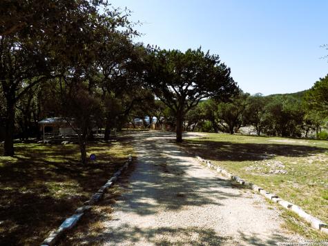 196 Whispering Oak Lane Lakehills TX 78063