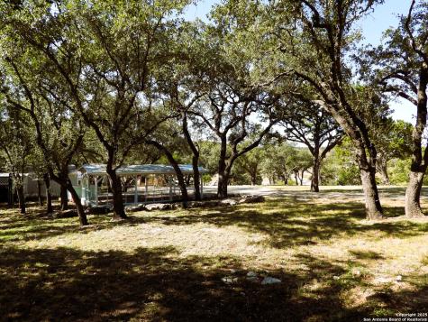 196 Whispering Oak Lane Lakehills TX 78063