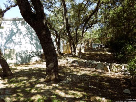 196 Whispering Oak Lane Lakehills TX 78063