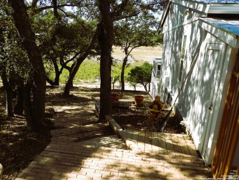 196 Whispering Oak Lane Lakehills TX 78063