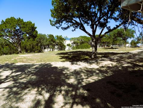 196 Whispering Oak Lane Lakehills TX 78063