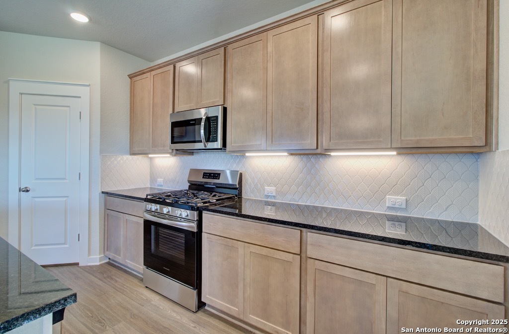 108 Silverlake Camp San Antonio TX 78253
