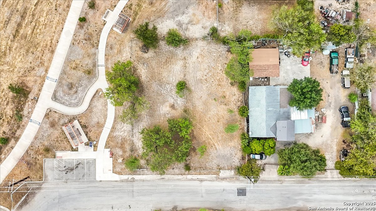 331 N San Ignacio San Antonio TX 78237