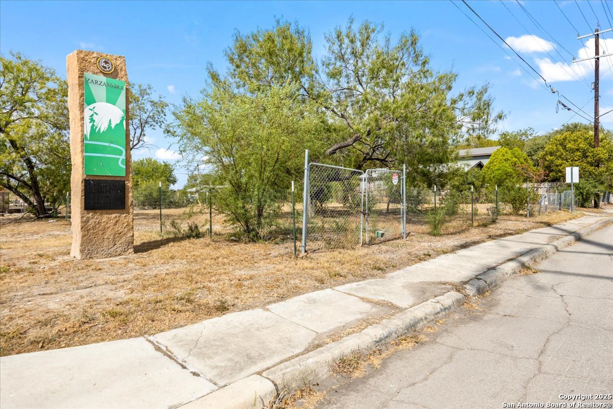 331 N San Ignacio San Antonio TX 78237