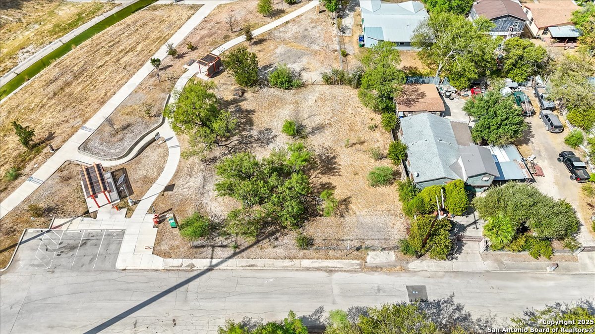 331 N San Ignacio San Antonio TX 78237
