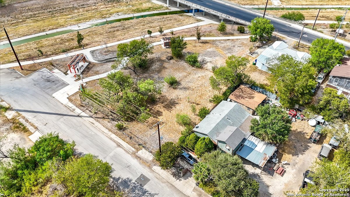 331 N San Ignacio San Antonio TX 78237