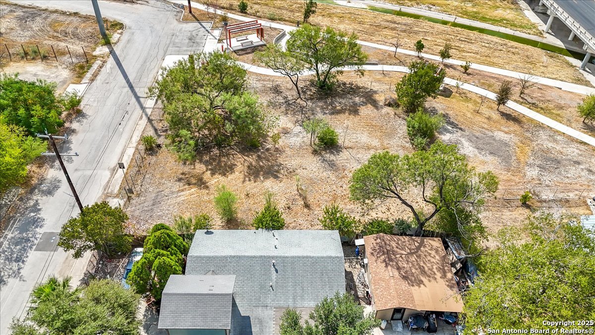 331 N San Ignacio San Antonio TX 78237