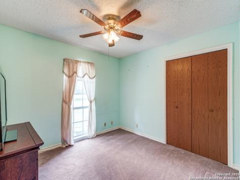 1026 Eagle Creek Drive Floresville TX 78114