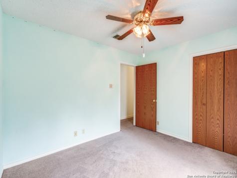 1026 Eagle Creek Drive Floresville TX 78114