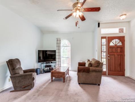 1026 Eagle Creek Drive Floresville TX 78114