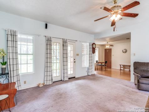 1026 Eagle Creek Drive Floresville TX 78114