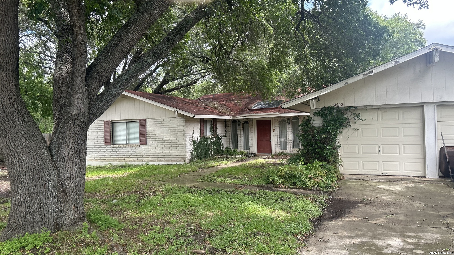 4902 La Barranca Street San Antonio TX 78233
